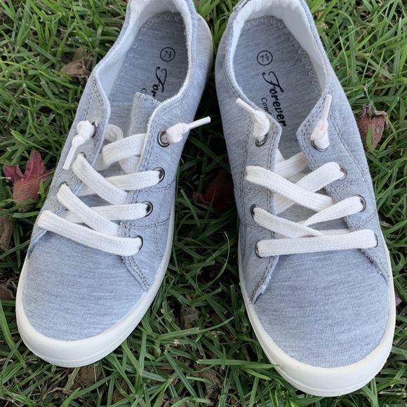 CUTE GRAY LACE UP SLOUCHY FLAT SNEAKERS KICKS - Picture 3 of 6